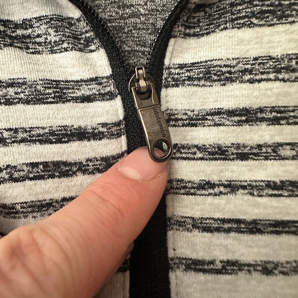 Men’s lululemon surge warm zip up - Picture 2 of 3